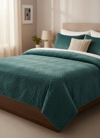 Seturi cuverturi 3 piese - Cuvertura De Pat Catifea Luxury + 2 Fete De Perna