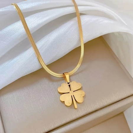 Colier Lucky auriu [3]