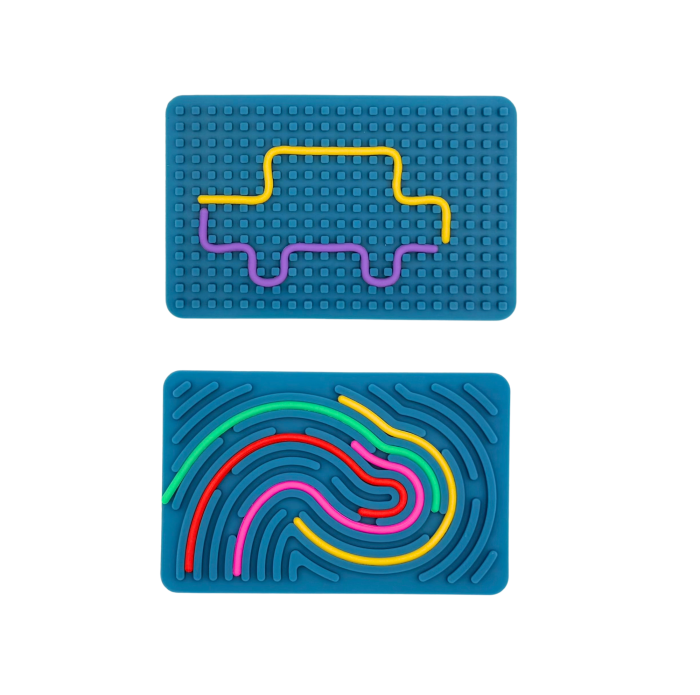 Kit de relaxare și calmare pentru copii, alcătuit din: tangram magnetic, placă senzorială, jucărie pop-it și șase tuburi senzoriale [7]