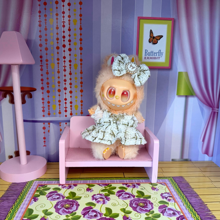 Set îmbrăcăminte pentru păpuși sau Labubu 17 cm, model deosebit alcătuit din rochie elegantă, bluză albă de bumbac, agrafă bentiță și medalion auriu [5]