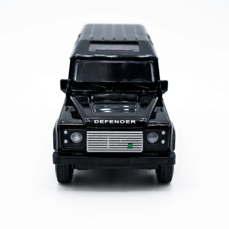 Machetă Auto Land Rover Defender 110 Negru Metalizat, Metal, Scara 1:32 [1]
