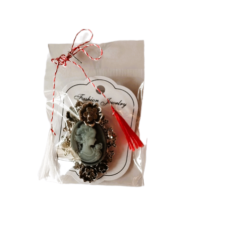 Martisor brosa camee argintie, model 14 [1]