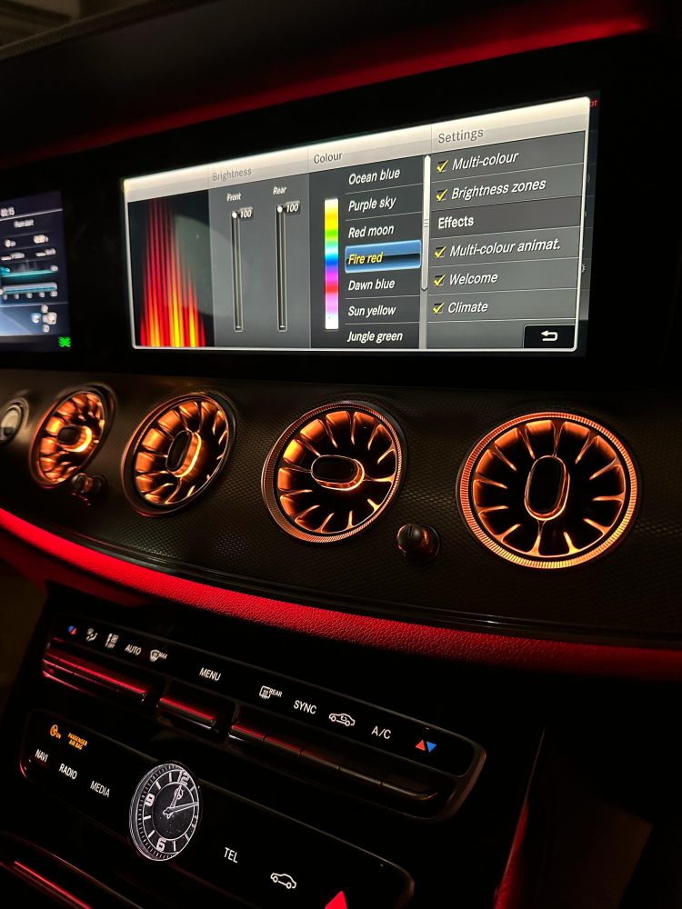 Guri de ventilatie Fata si Spate pentru modelul cu 8 si 64 culori dupa anul 2016 [6]