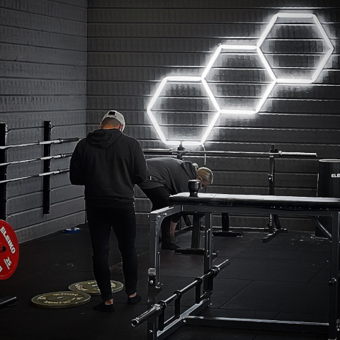 Cleme Metalice Fixare Honeycomb Hexagon LED – Montaj Perete/Tavan, Sistem Iluminat Modular pentru Frizerie, Detailing, Service Auto [4]