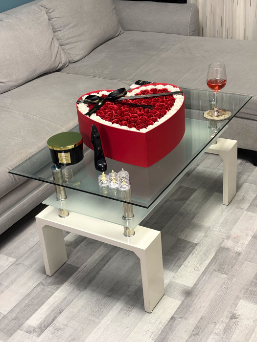 Aranjament floral Eternal Love cu 105 trandafiri de săpun Revanum [5]