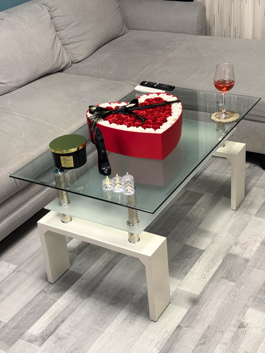 Aranjament floral Eternal Love cu 63 trandafiri de săpun Revanum [5]