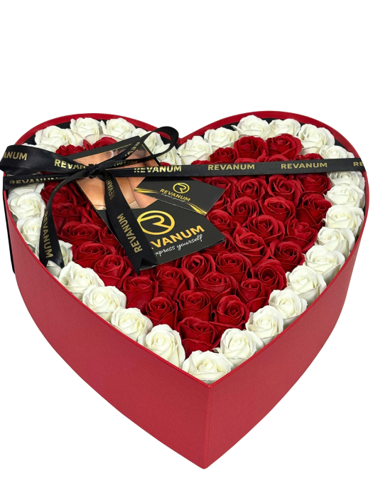 Aranjament floral Eternal Love cu 85 trandafiri de săpun Revanum [4]