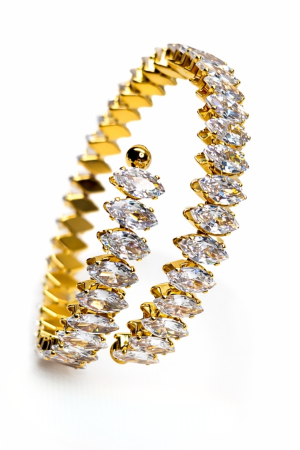 Brățări de mână - Brățară „Eternal Queen” – oțel inoxidabil placat cu aur 18K – Revanum