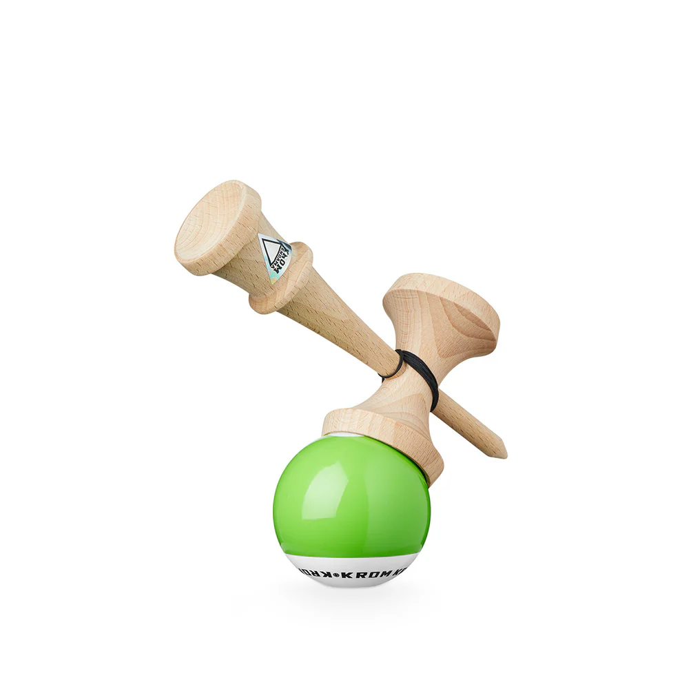 Cumpara Kendama Krom POP LOL STICKY Lime Green KROM <h2>Kendama Krom POP LOL Lime Green – Originală Lemn de Fag</h2><p><strong>Controlează mai bine fiecare trick</strong> datorită stratului <em>sticky</em> de pe tama (61 mm) și echilibrului optim al ken-ului din lemn de fag.</p><ul> <li>Lemn: fag finisaj de calitate</li> <li>Tama: 61 mm vopsea sticky pentru aderență</li> <li>Gaură centrală optimizată pentru lacing</li> <li>Sfoară rezistentă + bead incluse</li> <li>Potrivită pentru începători și avansați</li></ul><p>Concepută de <strong>KROM</strong> pentru sesiuni zilnice – de la primul spike până la combinații avansate de lighthouse lunars și stil flow.</p>. Kendama originala din lemn, ideala pentru freestyle, antrenament si competitie. Potrivita pentru incepatori si avansati. [3]