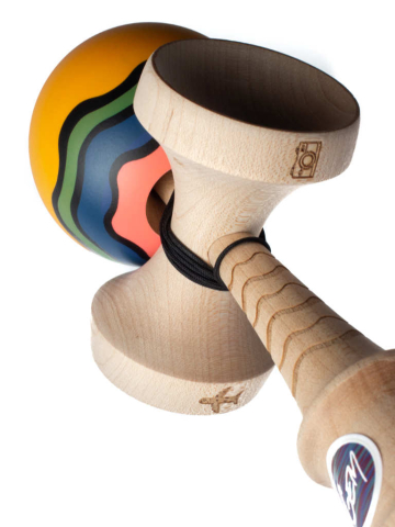 Cumpara George Marshall Signature Model Kendama - Sweets Sweets Sweets George Marshall Signature Model Kendama Product Features: Maple ken with etched wave lines Brilliant graphics on the tama from top to bottom Choice of Sticky Clear or Cushion Clear finish Extra string, sticker pack & instructions. Kendama originala din lemn, ideala pentru freestyle, antrenament si competitie. Potrivita pentru incepatori si avansati. [2]