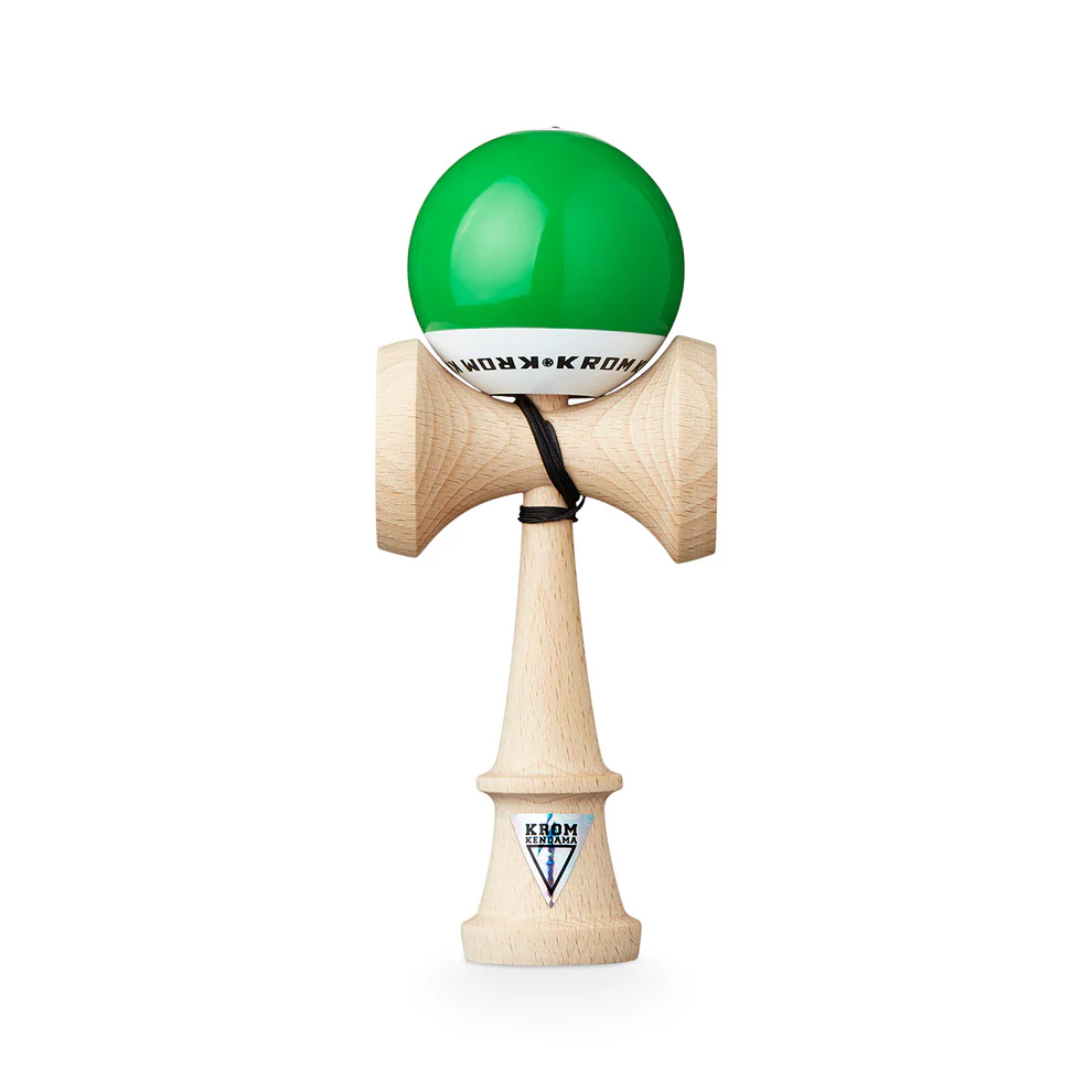 Kendama KROM - Cumpara Kendama Krom POP LOL STICKY Dark Green KROM <h2>Kendama Krom POP LOL Dark Green – Performanță și Distracție</h2> <p>Kendama Krom POP sticky Dark Green este alegerea perfectă atât pentru <strong>începători</strong> cât și pentru <strong>jucătorii avansați</strong>. Fabricată din <strong>lemn de fag</strong> de înaltă calitate această kendama oferă rezistență echilibru și o experiență de joc autentică.</p> <p>Bila (tama) are un <strong>diametru de </strong> și un strat special <em>LOL sticky clear</em> care asigură aderență excelentă și control maxim. Cu o <strong>ață de 55 cm</strong> și formă <em>CK</em> kendama este ușor de manevrat și ideală pentru trucuri spectaculoase.</p> <p>Modelul <strong>Dark Green</strong> aduce un design modern vibrant și vizibil perfect pentru colecționari și pasionați. Fie că vrei să o folosești la joacă antrenament sau concursuri această kendama îți va oferi performanța dorită.</p> <h3>De ce să alegi Kendama Krom POP de pe ReduceriAngro.ro?</h3> <ul> <li>✅ Produs original <strong>Krom Kendama</strong></li> <li>✅ Materiale durabile – <strong>lemn de fag</strong></li> <li>✅ Potrivită pentru toate nivelurile</li> <li>✅ Preț competitiv și livrare rapidă</li></ul> <h3>Specificații tehnice:</h3><ul> <li>Formă: CK</li> <li>Tama:</li> <li>Material: Lemn de fag</li> <li>Ață: 55 cm</li> <li>Strat: LOL sticky clear</li></ul> <p><strong>Pachetul include:</strong> kendama completă ață de rezervă poster și sticker.</p><br /> . Kendama originala din lemn, ideala pentru freestyle, antrenament si competitie. Potrivita pentru incepatori si avansati.