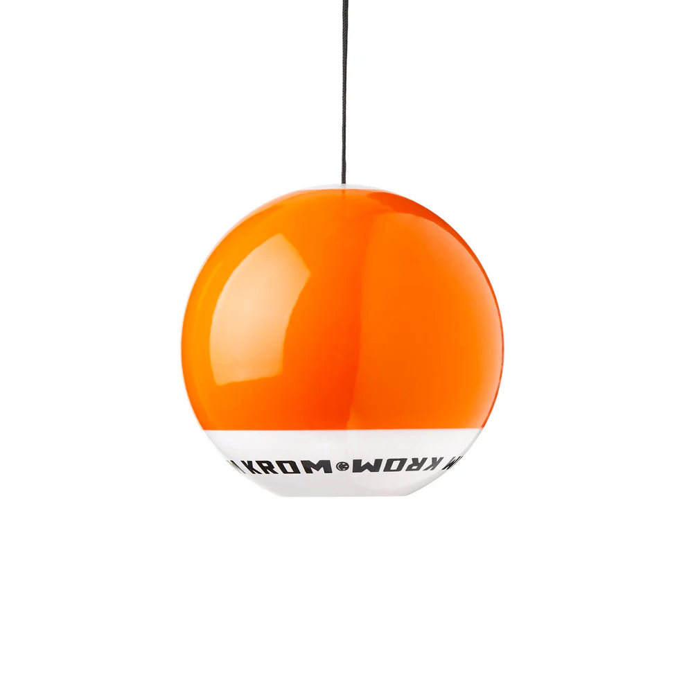 Cumpara Kendama Krom POP LOL STICKY Orange KROM <h2>Kendama Krom POP LOL Orange – Originală Lemn de Fag</h2><p><strong>Controlează mai bine fiecare trick</strong> datorită stratului <em>sticky</em> de pe tama (61 mm) și echilibrului optim al ken-ului din lemn de fag.</p><ul> <li>Lemn: fag finisaj de calitate</li> <li>Tama: 61 mm vopsea sticky pentru aderență</li> <li>Gaură centrală optimizată pentru lacing</li> <li>Sfoară rezistentă + bead incluse</li> <li>Potrivită pentru începători și avansați</li></ul><p>Concepută de <strong>KROM</strong> pentru sesiuni zilnice – de la primul spike până la combinații avansate de lighthouse lunars și stil flow.</p>. Kendama originala din lemn, ideala pentru freestyle, antrenament si competitie. Potrivita pentru incepatori si avansati. [9]