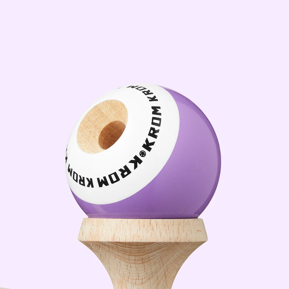 Cumpara Kendama Krom POP POP STICKY Lavender KROM <p data-end="519" data-start="448"><strong data-end="517" data-start="448">Kendama Krom POP sticky Lavender – Stil Control și Originalitate</strong></p><p data-end="805" data-start="521">Kendama Krom POP sticky Lavender este creată pentru pasionații care vor să combine performanța cu un design unic. Fabricată din <strong data-end="664" data-start="649">lemn de fag</strong> rezistent și echipată cu o <strong data-end="709" data-start="692">tama de </strong> acoperită cu strat <strong data-end="749" data-start="729">LOL sticky clear</strong> oferă aderență maximă și stabilitate în orice trick.</p><p data-end="969" data-start="807">Culoarea <strong data-end="828" data-start="816">Lavender</strong> adaugă un aer elegant și fresh ideală pentru colecționari dar și pentru cei care vor să iasă în evidență la antrenamente sau competiții.</p><p data-end="1244" data-start="971"><strong data-end="1032" data-start="971">De ce să cumperi Kendama Krom POP de pe ReduceriAngro.ro?</strong><br data-end="1035" data-start="1032" />🚀 Produs original <strong data-end="1070" data-start="1054">KROM Kendama</strong><br data-end="1073" data-start="1070" />🌍 Unul dintre cele mai vândute modele la nivel global<br data-end="1130" data-start="1127" />🎯 Perfectă pentru toate nivelurile – de la începători la profesioniști<br data-end="1204" data-start="1201" />💸 Preț competitiv și oferte exclusive</p><p data-end="1386" data-start="1246"><strong data-end="1271" data-start="1246">Specificații tehnice:</strong><br data-end="1274" data-start="1271" />• Formă: <strong data-end="1289" data-start="1283">CK</strong><br data-end="1292" data-start="1289" />• Material: <strong data-end="1319" data-start="1304">Lemn de fag</strong><br data-end="1322" data-start="1319" />• Tama: cu strat LOL sticky clear<br data-end="1368" data-start="1365" />• Ață: <strong data-end="1384" data-start="1375">55 cm</strong></p><p data-end="1472" data-start="1388"><strong data-end="1409" data-start="1388">Pachetul include:</strong><br data-end="1412" data-start="1409" />Kendama completă ață de rezervă poster și sticker bonus.</p><p data-end="1554" data-start="1474">💡 Ideală pentru cadouri antrenamente zilnice și colecții premium de kendame!</p>. Kendama originala din lemn, ideala pentru freestyle, antrenament si competitie. Potrivita pentru incepatori si avansati. [5]