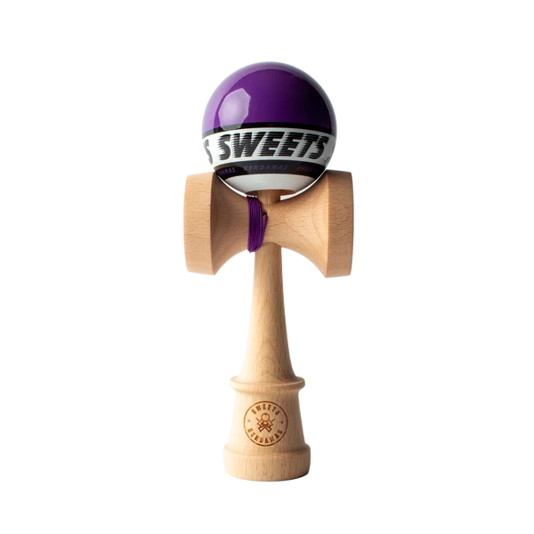 Kendama SWEETS - Cumpara Sweets Kendama Starter - Purple Sweets <p data-end="107" data-start="48"><strong data-end="107" data-start="48">CEA MAI BUNĂ KENDAMA PENTRU ÎNCEPĂTORI – SWEETS STARTER</strong></p><p data-end="543" data-start="109">Când am conceput noua noastră kendama de început, am avut în vedere mai multe aspecte importante: să fie accesibilă ca preț, să ofere o experiență de joc plăcută și să faciliteze învățarea trucurilor, oferind totodată o cale ușoară de a descoperi kendama și de a te alătura comunității noastre în creștere. Credem că am atins toate aceste obiective și abia așteptăm ca jucători, atât noi cât și avansați, să încerce kendamele Starter!</p><hr data-end="548" data-start="545" /><p data-end="568" data-start="550"><strong data-end="568" data-start="550">Caracteristici</strong></p><p data-end="577" data-start="570"><strong data-end="577" data-start="570">KEN</strong></p><ul data-end="677" data-start="578"> <li data-end="593" data-start="578"> <p data-end="593" data-start="580">Formă Amped</p> </li> <li data-end="609" data-start="594"> <p data-end="609" data-start="596">Lemn de fag</p> </li> <li data-end="645" data-start="610"> <p data-end="645" data-start="612"><em data-end="627" data-start="612">Balance Bevel</em> în cupa de bază</p> </li> <li data-end="677" data-start="646"> <p data-end="677" data-start="648">Logo gravat <em data-end="677" data-start="660">Sweets Crossken</em></p> </li></ul><p data-end="687" data-start="679"><strong data-end="687" data-start="679">TAMA</strong></p><ul data-end="796" data-start="688"> <li data-end="697" data-start="688"> <p data-end="697" data-start="690">62 mm</p> </li> <li data-end="713" data-start="698"> <p data-end="713" data-start="700">Lemn de fag</p> </li> <li data-end="738" data-start="714"> <p data-end="738" data-start="716">6 opțiuni de culoare</p> </li> <li data-end="769" data-start="739"> <p data-end="769" data-start="741">Urmărire vizuală excelentă</p> </li> <li data-end="796" data-start="770"> <p data-end="796" data-start="772">Acoperire <em data-end="796" data-start="782">Sticky Clear</em></p> </li></ul><p data-end="809" data-start="798"><strong data-end="809" data-start="798">INCLUDE</strong></p><ul data-end="868" data-start="810"> <li data-end="838" data-start="810"> <p data-end="838" data-start="812">Mărgea metalică rotativă</p> </li> <li data-end="857" data-start="839"> <p data-end="857" data-start="841">Ață de rezervă</p> </li> <li data-end="868" data-start="858"> <p data-end="868" data-start="860">Stickere</p> </li></ul>. Kendama originala din lemn, ideala pentru freestyle, antrenament si competitie. Potrivita pentru incepatori si avansati.