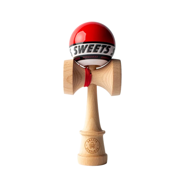 Kendama SWEETS - Cumpara Sweets Kendama Starter - Red Sweets <p data-end="107" data-start="48"><strong data-end="107" data-start="48">CEA MAI BUNĂ KENDAMA PENTRU ÎNCEPĂTORI – SWEETS STARTER</strong></p><p data-end="543" data-start="109">Când am conceput noua noastră kendama de început, am avut în vedere mai multe aspecte importante: să fie accesibilă ca preț, să ofere o experiență de joc plăcută și să faciliteze învățarea trucurilor, oferind totodată o cale ușoară de a descoperi kendama și de a te alătura comunității noastre în creștere. Credem că am atins toate aceste obiective și abia așteptăm ca jucători, atât noi cât și avansați, să încerce kendamele Starter!</p><hr data-end="548" data-start="545" /><p data-end="568" data-start="550"><strong data-end="568" data-start="550">Caracteristici</strong></p><p data-end="577" data-start="570"><strong data-end="577" data-start="570">KEN</strong></p><ul data-end="677" data-start="578"> <li data-end="593" data-start="578"> <p data-end="593" data-start="580">Formă Amped</p> </li> <li data-end="609" data-start="594"> <p data-end="609" data-start="596">Lemn de fag</p> </li> <li data-end="645" data-start="610"> <p data-end="645" data-start="612"><em data-end="627" data-start="612">Balance Bevel</em> în cupa de bază</p> </li> <li data-end="677" data-start="646"> <p data-end="677" data-start="648">Logo gravat <em data-end="677" data-start="660">Sweets Crossken</em></p> </li></ul><p data-end="687" data-start="679"><strong data-end="687" data-start="679">TAMA</strong></p><ul data-end="796" data-start="688"> <li data-end="697" data-start="688"> <p data-end="697" data-start="690">62 mm</p> </li> <li data-end="713" data-start="698"> <p data-end="713" data-start="700">Lemn de fag</p> </li> <li data-end="738" data-start="714"> <p data-end="738" data-start="716">6 opțiuni de culoare</p> </li> <li data-end="769" data-start="739"> <p data-end="769" data-start="741">Urmărire vizuală excelentă</p> </li> <li data-end="796" data-start="770"> <p data-end="796" data-start="772">Acoperire <em data-end="796" data-start="782">Sticky Clear</em></p> </li></ul><p data-end="809" data-start="798"><strong data-end="809" data-start="798">INCLUDE</strong></p><ul data-end="868" data-start="810"> <li data-end="838" data-start="810"> <p data-end="838" data-start="812">Mărgea metalică rotativă</p> </li> <li data-end="857" data-start="839"> <p data-end="857" data-start="841">Ață de rezervă</p> </li> <li data-end="868" data-start="858"> <p data-end="868" data-start="860">Stickere</p> </li></ul>. Kendama originala din lemn, ideala pentru freestyle, antrenament si competitie. Potrivita pentru incepatori si avansati.