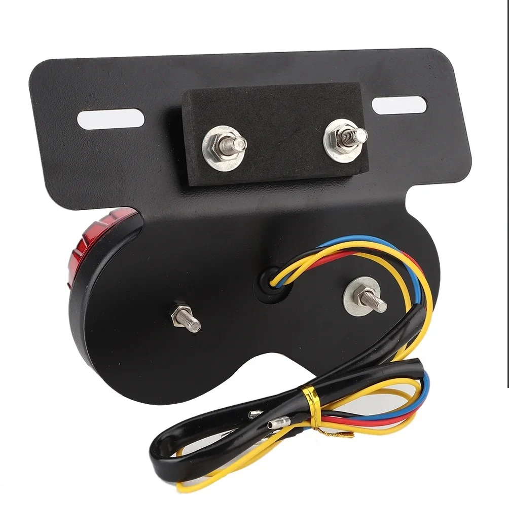 Lampa stop scuter Model 1 15×7 cm | Stop spate compact și rezistent [3]