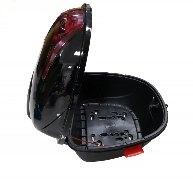 Cutie portbagaj model nou neagră pentru scuter | Stop reflectorizant + închidere cu cheie [1]