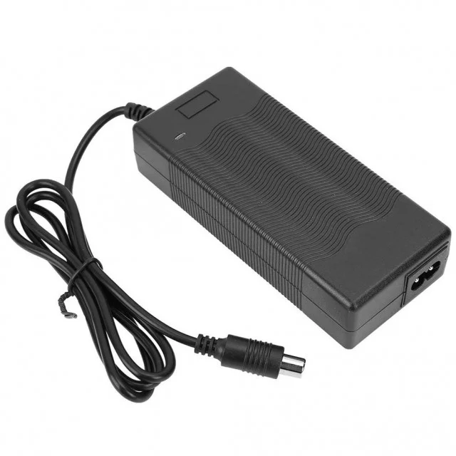 Trotinete Electrice - Încărcător baterie trotinetă electrică 42V – compatibil trotinete 36V Li‑ion