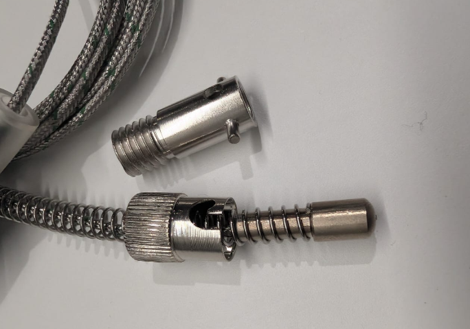 Termocuplu tip K, Ø8 mm, baionetă M12, cablu 2 m, mufă 3 pini – Fabricat în România [1]