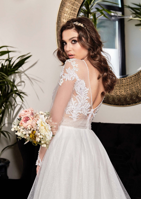 Glittery long sleeves wedding dress [7]