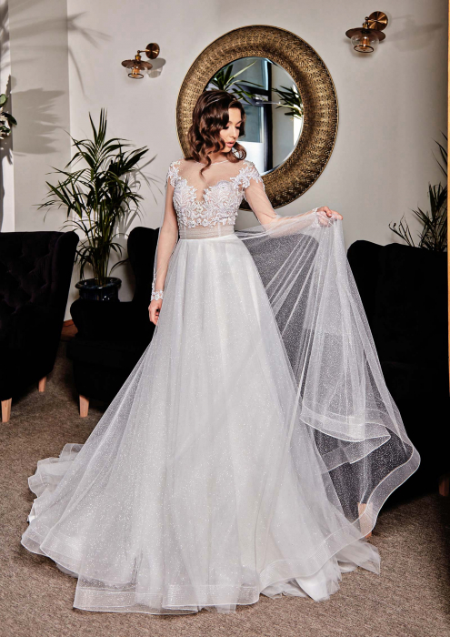 Glittery long sleeves wedding dress [4]