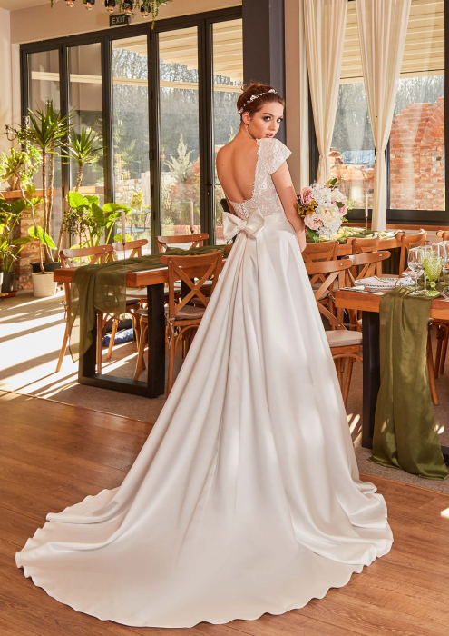 Romantic a-line lace and satin wedding dress [4]