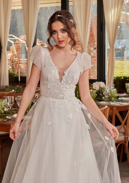 Sparkling tulle a-line wedding dress [5]