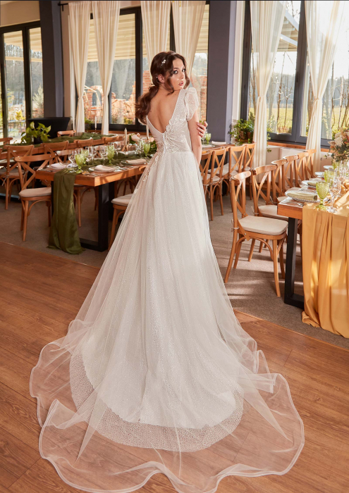Sparkling tulle a-line wedding dress [3]