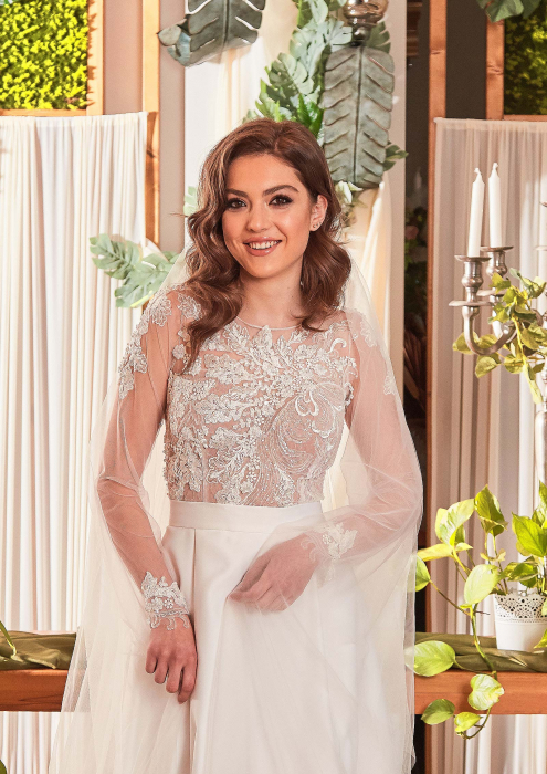 Elegant A-Line Wedding Dress with Sheer Lace Bodice and Open Back [5]