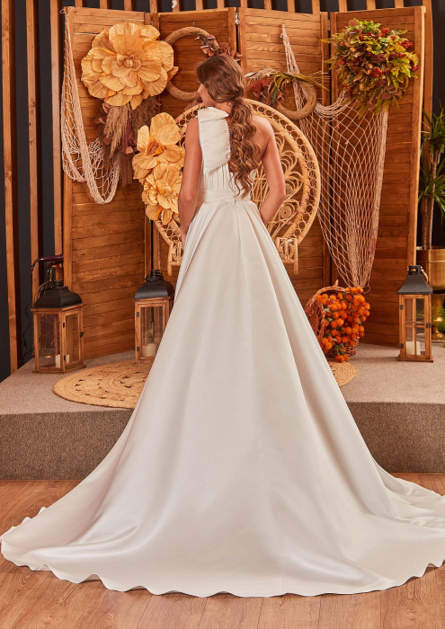 Asymmetrical One-Shoulder Satin A-Line Wedding Dress [3]