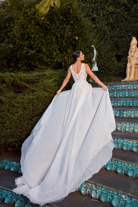 Lace mermaid wedding dress with detachable train [6]