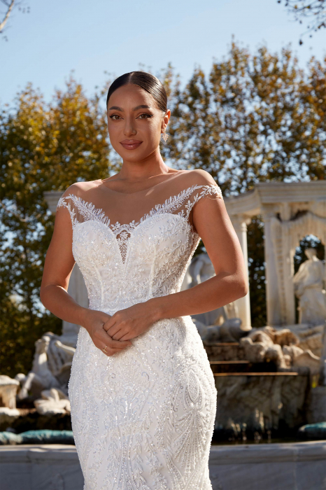 mermaid wedding dress with open back [6]