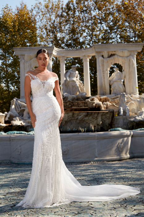 mermaid wedding dress with open back [5]
