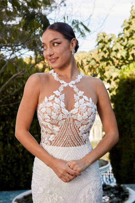 Lace mermaid wedding dress with open back [5]