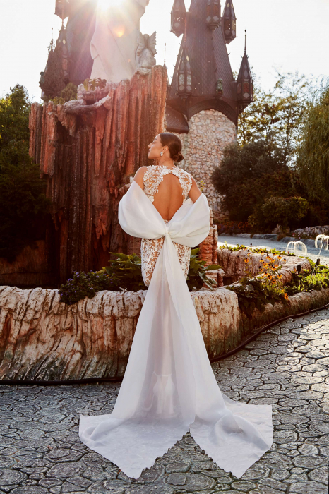 short wedding dress with detachable bow [6]