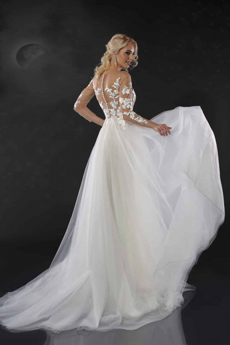 Floral Lace A-line Wedding Gown [2]