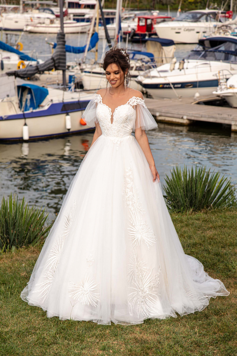 Carmen- Fairytale wedding dress [4]
