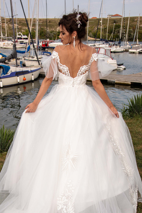 Carmen- Fairytale wedding dress [5]