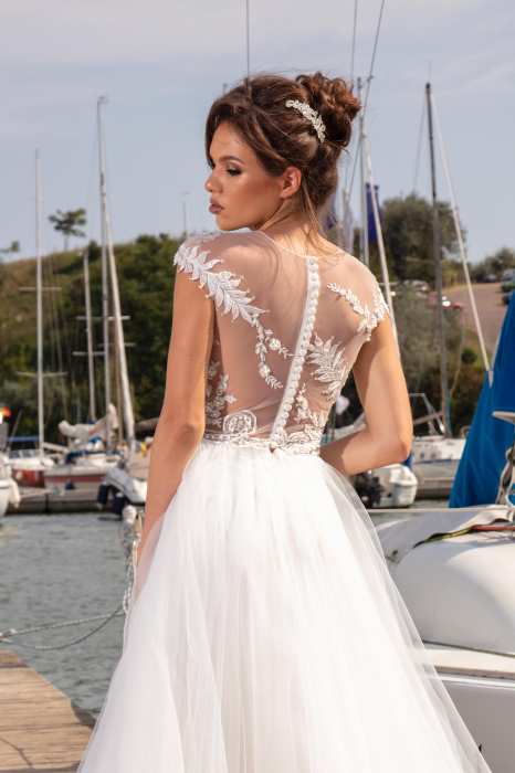 Chantelle- Tulle & lace wedding dress [4]