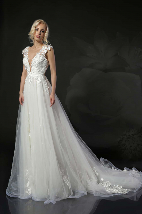 ROMANTIC 3D FLORAL LACE A-LINE WEDDING GOWN [4]
