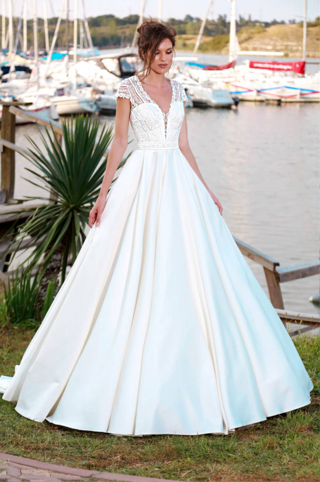 Lace and Satin A-line wedding dress [2]