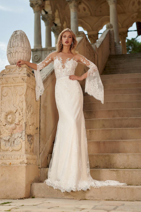 Daisy- Bohemian Chantilly lace wedding dress [2]