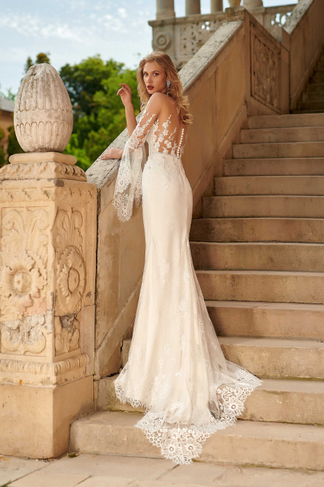 Daisy- Bohemian Chantilly lace wedding dress [6]
