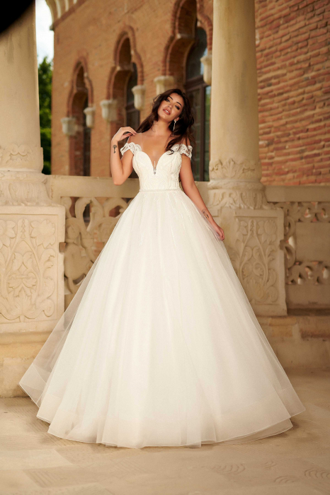 Enchanting Off-shoulder Lace Tulle Princess Ball Gown Wedding Dress [3]