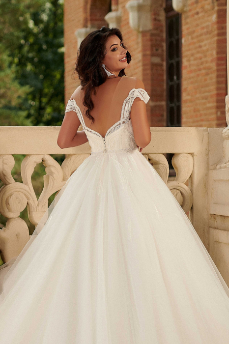 Enchanting Off-shoulder Lace Tulle Princess Ball Gown Wedding Dress [7]