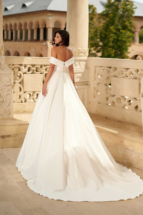 Classic Off-Shoulder Satin Ball Gown Wedding Dress [6]