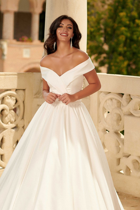 Classic Off-Shoulder Satin Ball Gown Wedding Dress [4]