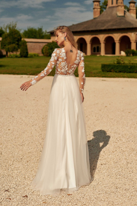 Floral Illusion Long-Sleeve Light Wedding Dress [6]