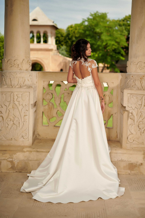Elegant Satin Lace A-line Open Back Wedding Gown [6]