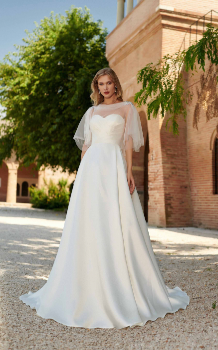 Detachable tulle cape [2]